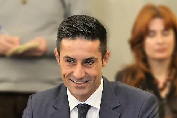 Spaima lui Claudiu Manda. Să nu fie fugărit cu furculița, prin Parlament, de către susținătorii USR