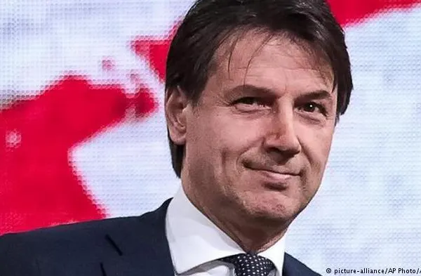 Guvernul condus de Giuseppe Conte a supraviețuit moțiunii de cenzură. Cum a evitat HAOSUL în ultima clipă