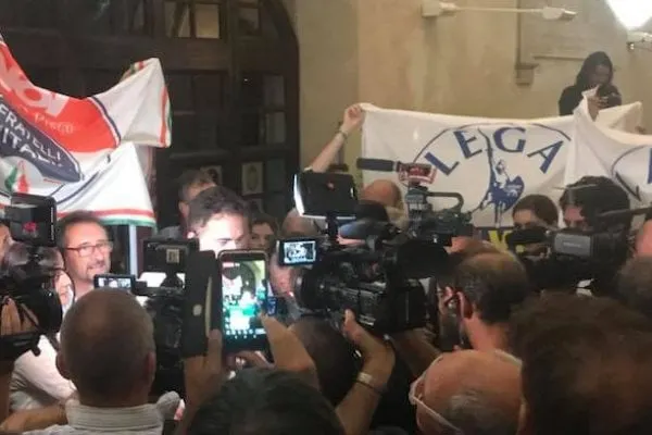 Dreapta italiană cu Salvini în frunte spulberă stânga în alegerile municipale