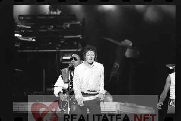 Imagini nemaivăzute cu Michael Jackson, ASCUNSE timp de 34 ani, făcute publice de realitatea.net