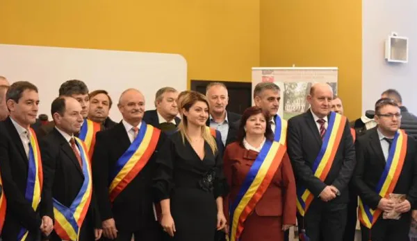 Primarii și viceprimarii, liber la afaceri. Pot avea calitatea de PFA. Primesc și pensii