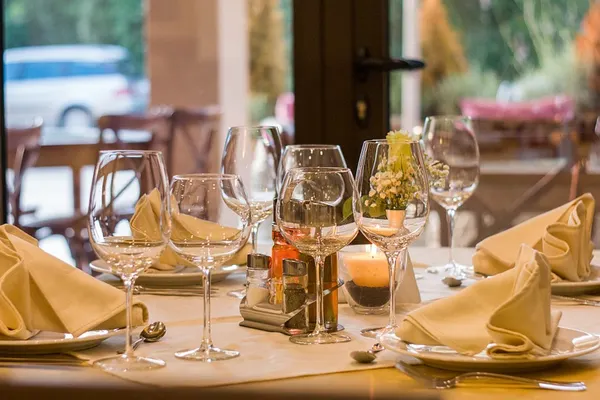 Două alimente pe care n-ar trebui să le mănânci niciodată la restaurant
