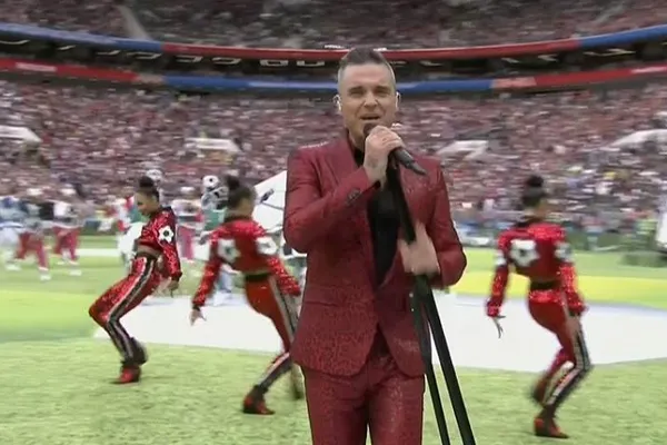 CM 2018 Robbie Williams, gest obscen de față cu Vladimir Putin (VIDEO)