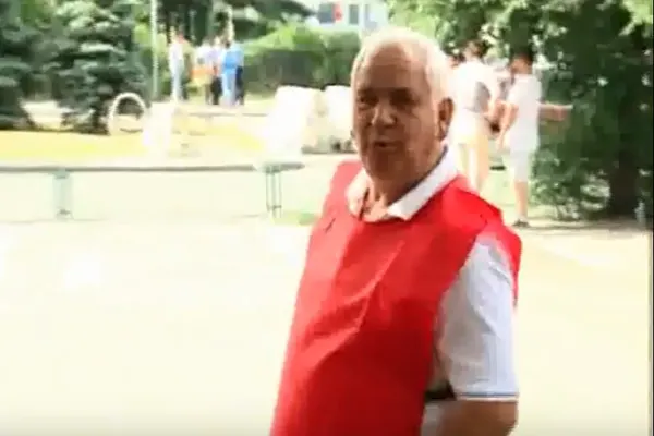 Susţinători nervoşi la mitingul PSD, recalcitranţi cu Realitatea Tv: "Nu vorbim cu voi, bă! De aia!"