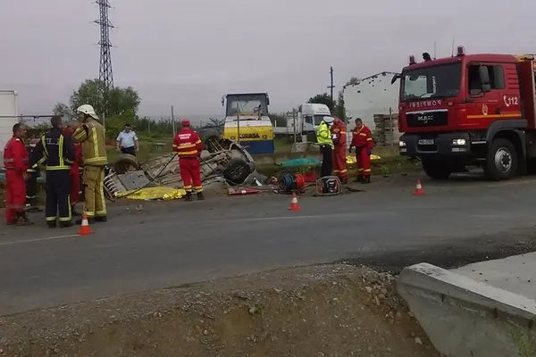 Accident cumplit în Bihor. Patru oameni au murit după ce mașina în care se aflau s-a răsturnat