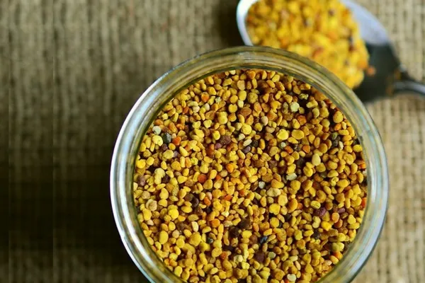 8 beneficii pentru sănătate ale polenului crud