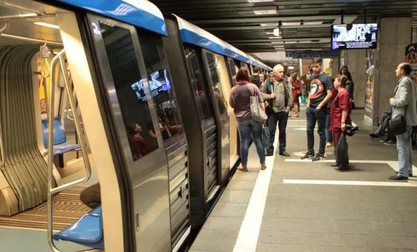 Proteste METROREX în fața sediului Ministerului Transporturilor