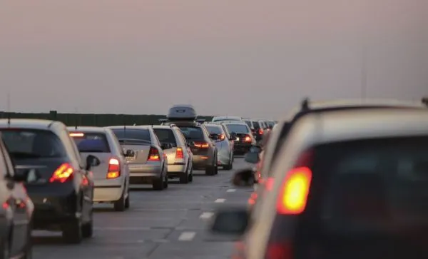 Accident grav pe A2. O persoană a încercat să traverseze Autostrada Soarelui și a fost lovită de mașină