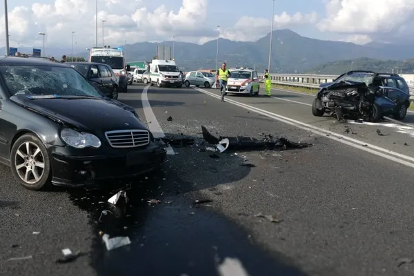 Tragic accident în Italia: o româncă și-a pierdut viața. Alte 4 persoane au fost rănite