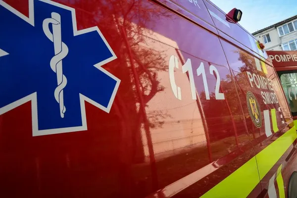 Grav accident la Iași. Zece persoane, rănite