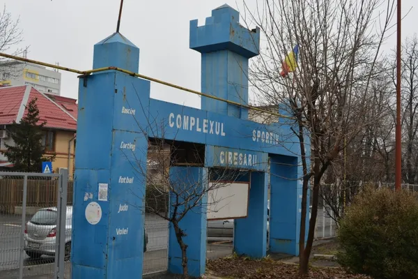 Primarul sectorului 1, război cu guvernul pentru baza "Cutezătorii"