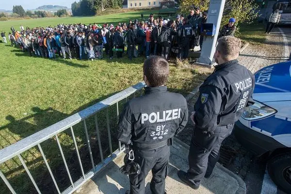 Decizie controversată în Germania. Bavaria deschide primele centre pentru migranți