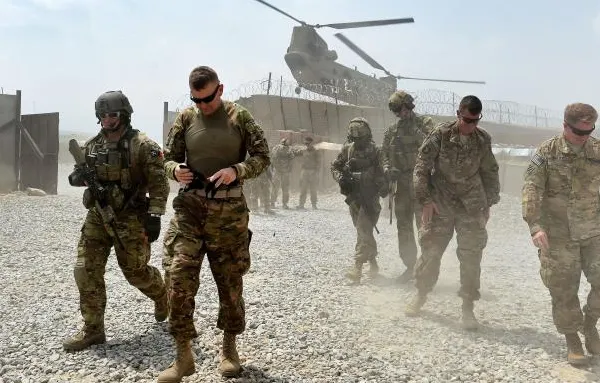 Canada trimite în România 135 de militari şi avioane multirol