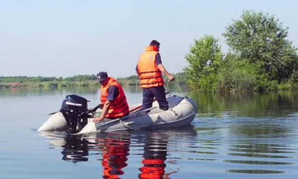 Un pariu care l-a costat viața. Bărbat român, găsit mort într-un lac din Italia