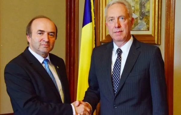 Tudorel Toader, elogiat de trompeta Moscovei: "A pus la punct serviciile americane"
