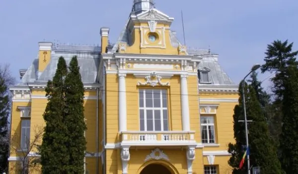 Primarul Botoșaniului critică Guvernul: Zilele libere de Sf. Maria, inoportune