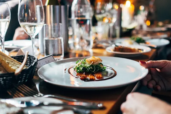 Alimentul pe care n-ar trebui să-l comanzi niciodată la restaurant