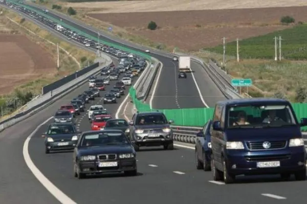 Aglomeraţie către mare pe Autostrada Soarelui. Restricţii în zona Feteşti din cauza unui accident