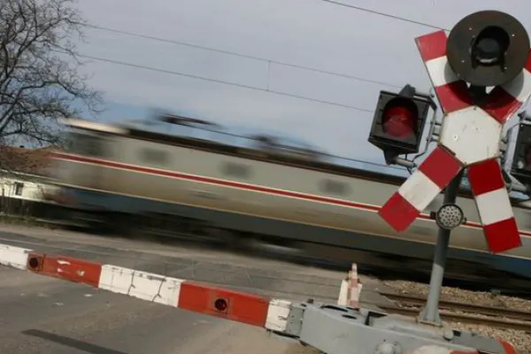 Accident feroviar cumplit, în judeţul Iaşi: 4 victime, între care doi copii