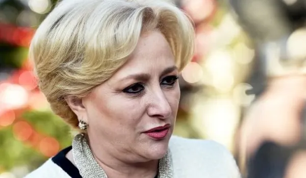 Dăncilă se plânge la Comisia Europeană. Acuză o încercare de înlăturare violentă a Guvernului