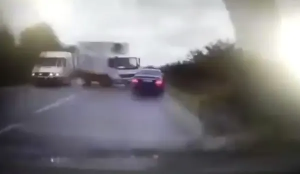 VIDEO: Momentul producerii accidentului în care a fost implicat preşedintele Republicii Moldova