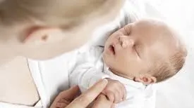 Guvernul vrea să taie din fondurile pentru nou-născuţi