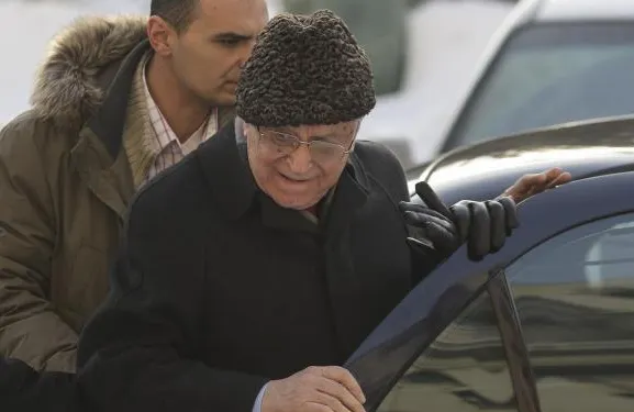 Ion Iliescu a ajuns la spital, din cauza unor probleme cu tensiunea. Care este starea de sănătate?