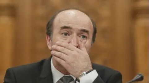 Proteste la ușa lui Tudorel Toader