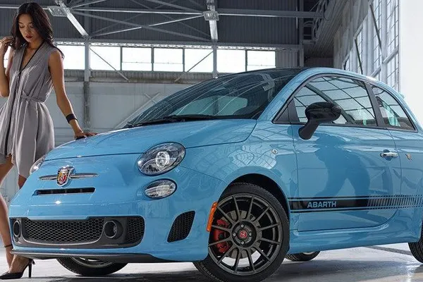 Tranzacție uriașă pe piața auto. Japonezii au bătut palma cu Fiat, pe fondul crizei din Italia