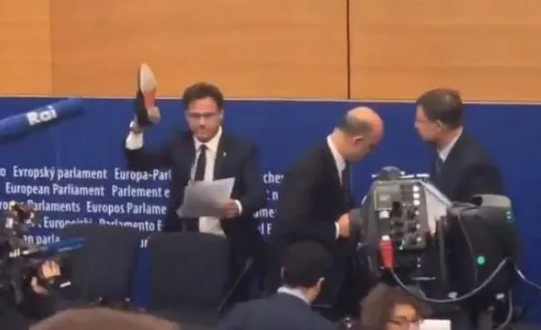 Un gest șocant al unui politician italian stârnește rumoare în UE și delimitări la Roma