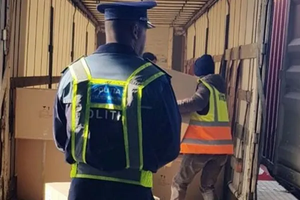 Polițiștii de frontieră au rămas mască după ce au deschis un container venit din China