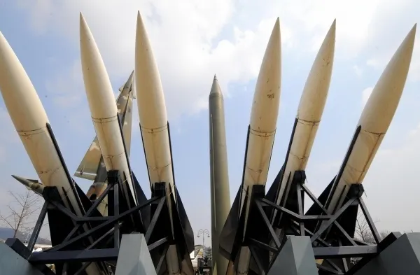 UE îndeamnă SUA și Rusia să respecte Tratatul privind armele nucleare