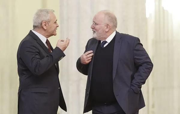 Timmermans: Avertizez guvernul român să nu ia măsuri ce ar garanta impunitate înalților demnitari