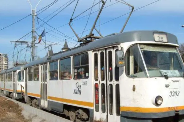 Accident cumplit în Bucureşti. Bărbat, lovit de tramvai