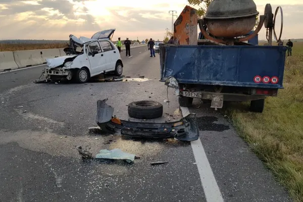 Accident îngrozitor pe DN1: două femei și-au pierdut viața