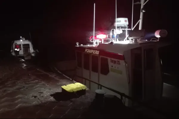 Accident naval mortal pe Dunăre. O barcă a intrat într-o barjă