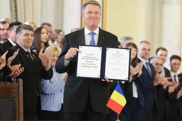 Iohannis a promulgat legea pentru "Autostrada Unirii". "Indolenţa guvernanţilor ne-a adus aici"