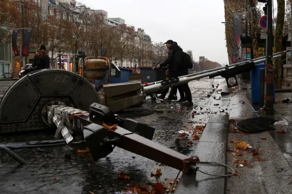 Brand de lux, gaură de 1 milion de euro după protestele din Paris