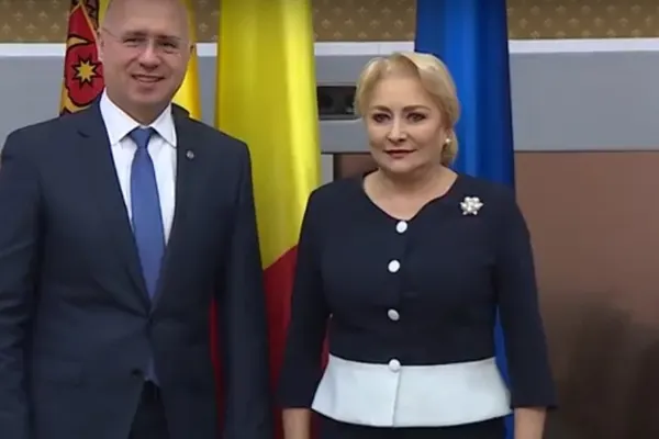 Şedinţă de guvern şchiop, în duplex cu Guvernul Moldovei