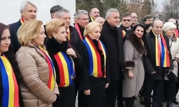 Teodorovici nu a auzit scandările anti-guvern de la Alba Iulia
