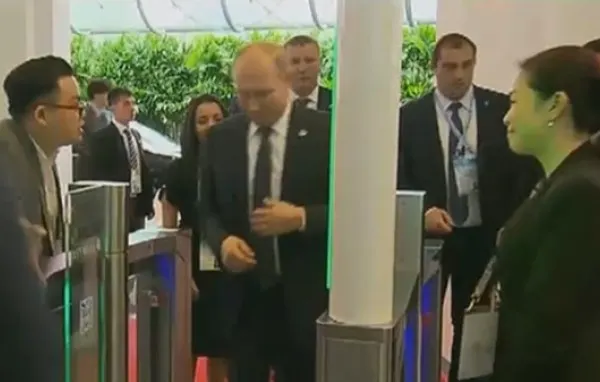 Vladimir Putin, UMILIT în Singapore