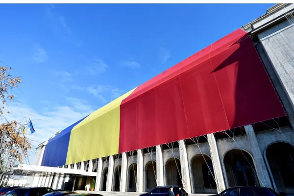 De ce a dat Guvernul jos tricolorul de pe Palatul Victoria?