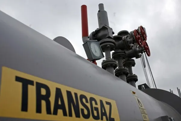 După Nuclearelectrica şi Romgaz, guvernul ia banii de investiţii şi de la Transgaz