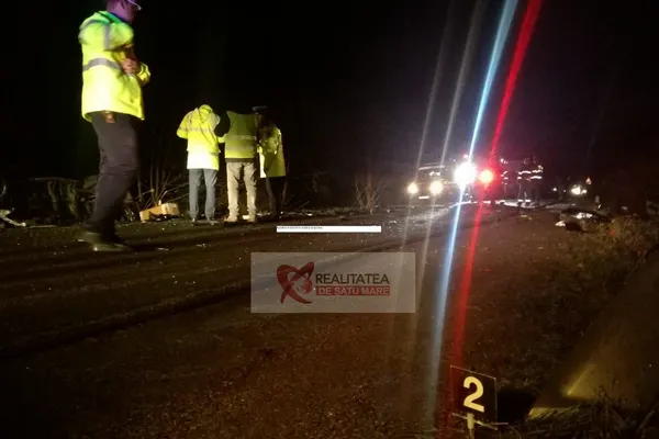 Accident cu doi morți în județul Satu Mare, după un impact nimicitor între două maşini