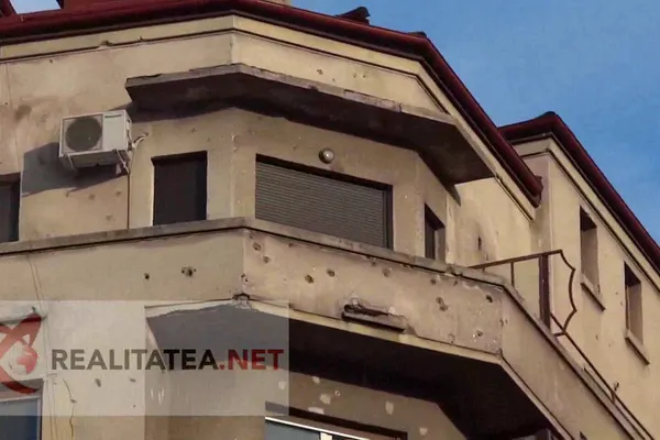 Urmele gloanțelor trase la Revoluţia din 1989 se văd încă în București. VIDEO realitatea.net