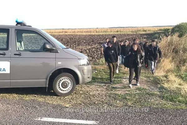 Grup de migranți oprit la granița cu Serbia in ziua de Crăciun. Surpriza polițiștilor de frontieră