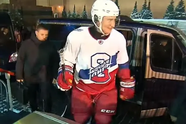 Vladimir Putin, golgheter la hochei