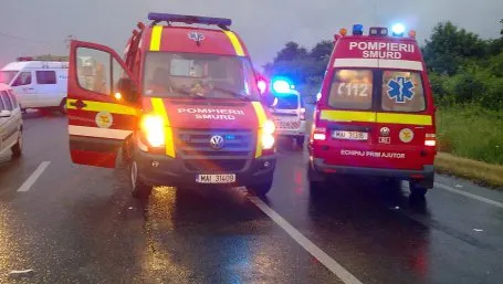 Accident rutier grav: 4 mașini implicate, 5 victime