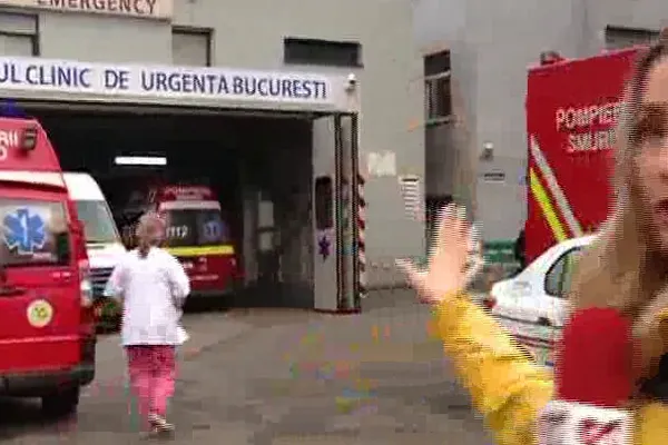 Imagini de neconceput, surprinse de Realitatea TV în fața Spitalului Floreasca