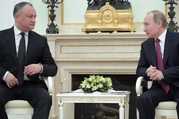 Vladimir Putin îi spune lui Dodon că e direct interesat de alegerile din Republica Moldova